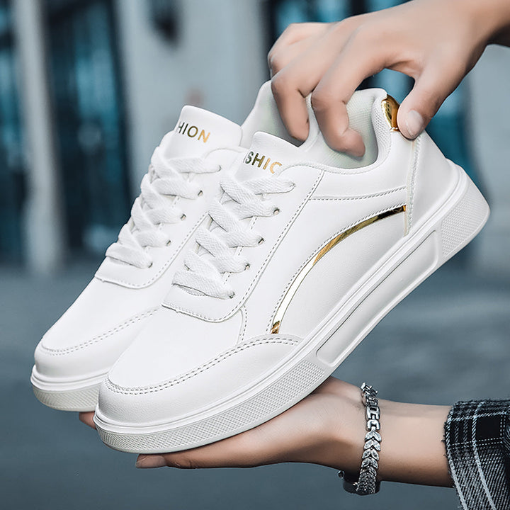Baskets blanches élégantes pour femmes, parfaites pour un look décontracté chic et un confort quotidien.
