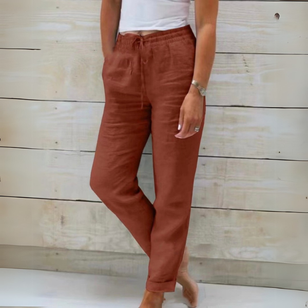 Pantalon décontracté femme, respirant et léger, idéal pour l'été. Taille élastique et coupe fluide, très confortable.