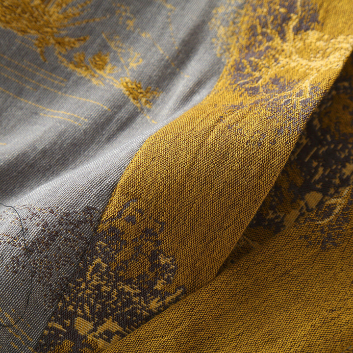 Peignoir kimono unisexe en coton, gage de confort et de détente, idéal pour les moments cocooning.