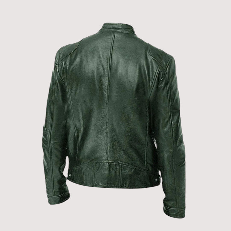 Veste homme bleue, style intemporel, coupe ajustée. Confort et allure assurée pour la mode masculine.