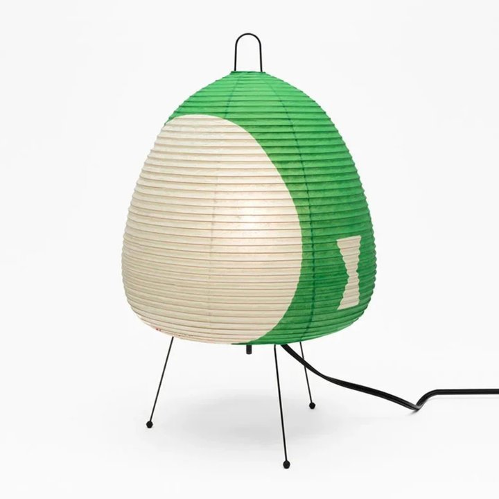 Lampe de table Wabi-Sabi en papier de riz, lumière tamisée pour une atmosphère zen.
