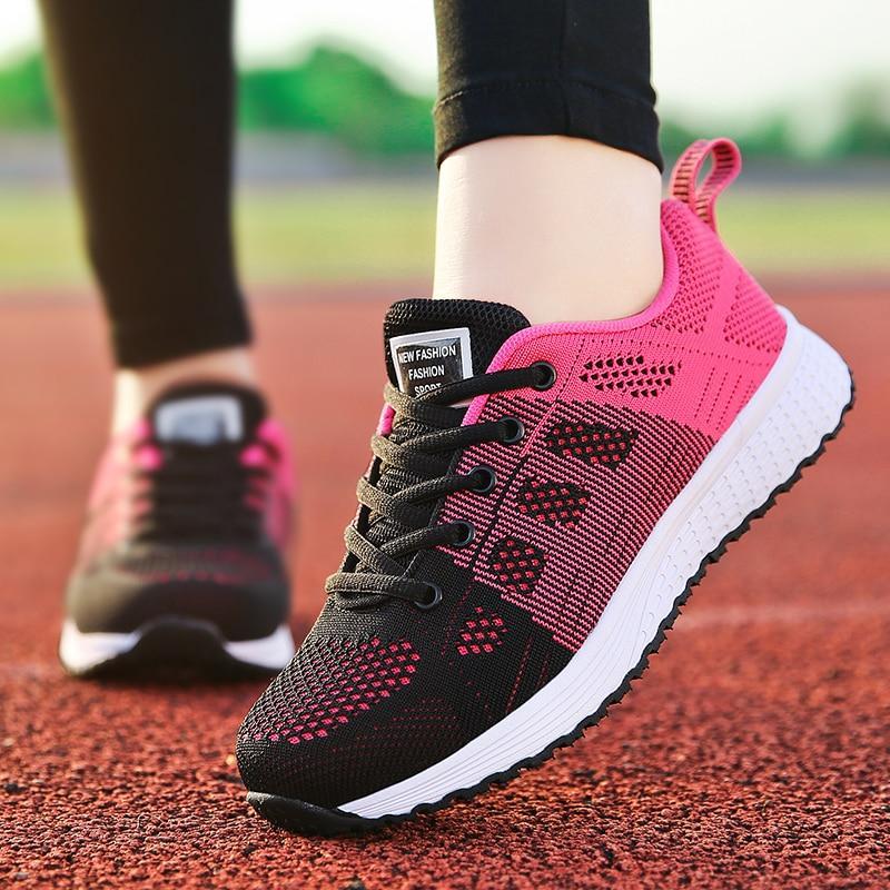 Sneakers confortables femme, conçues pour la marche et le quotidien dynamique.