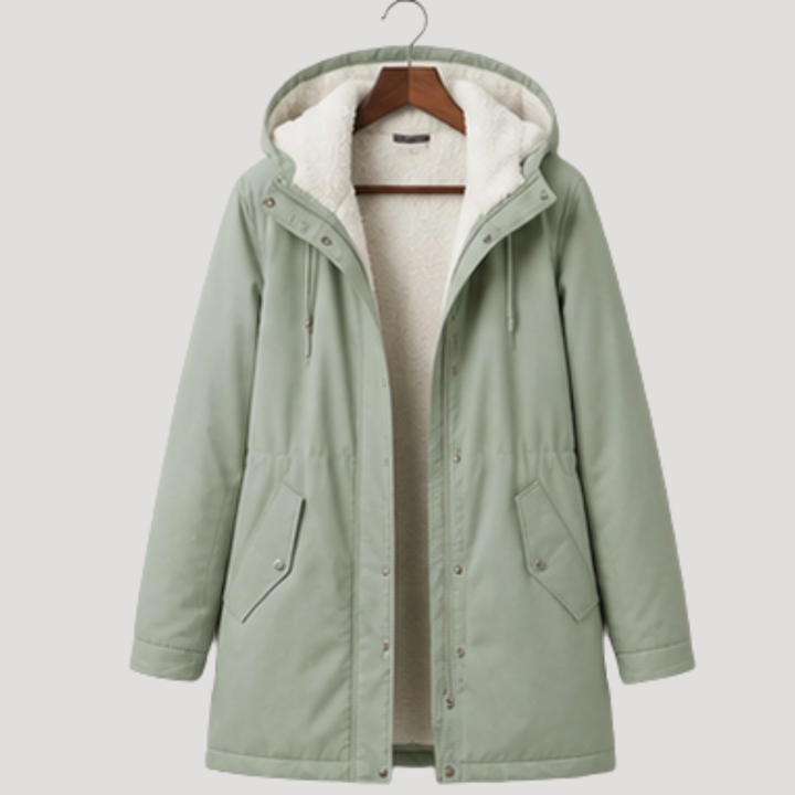 Vue détaillée d'une parka femme longue à capuche. Veste hiver chaude, confortable et au style urbain.