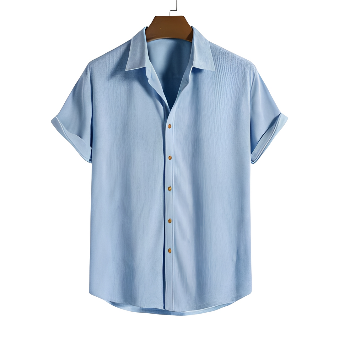 Chemise homme casual à manches courtes. Tissu respirant, parfait pour un look estival décontracté et confortable.