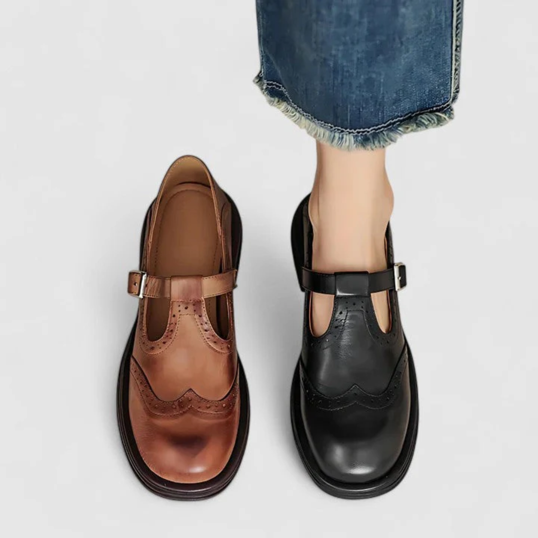 Chaussures Mary Jane plates en cuir pour femmes, disponibles en noir et brun, confortables et polyvalentes.