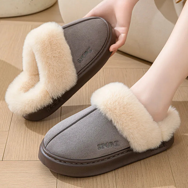 Chaussons femme en matière douce, offrant chaleur ultime et confort intérieur.