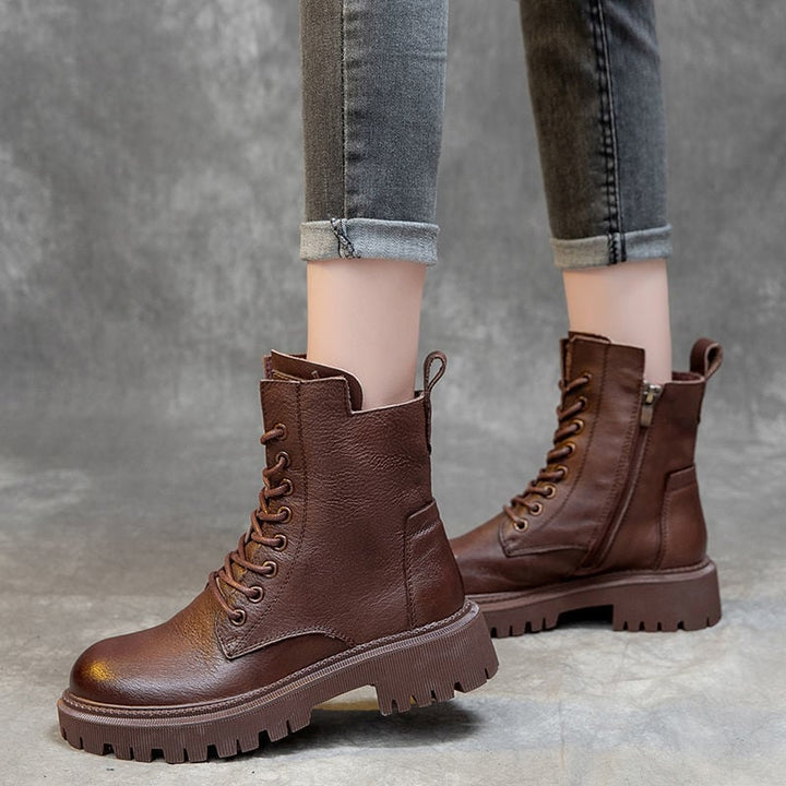Bottines structurées confortables pour femmes, offrant stabilité et soutien. Parfaites pour le style hivernal.