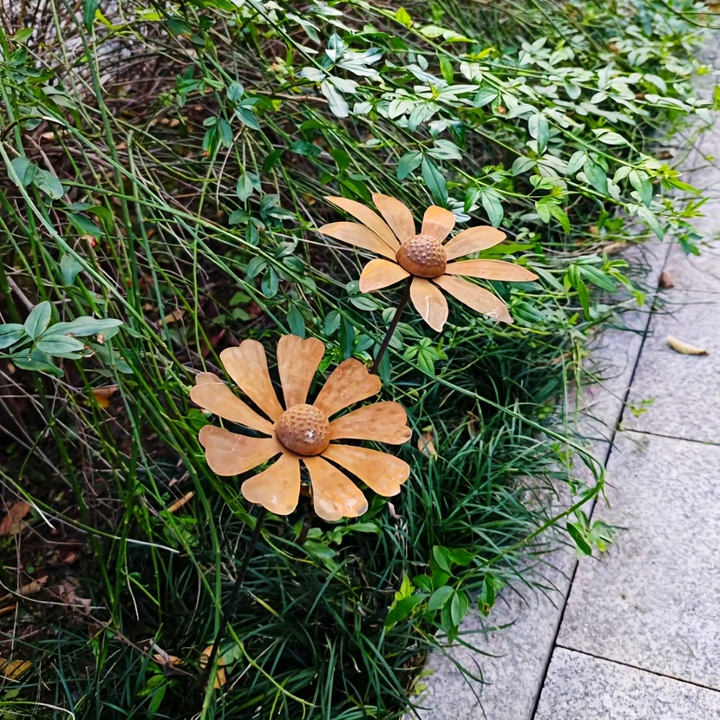 Ornement de jardin en métal, tuteur fleur de camomille pour un charme extérieur rustique.