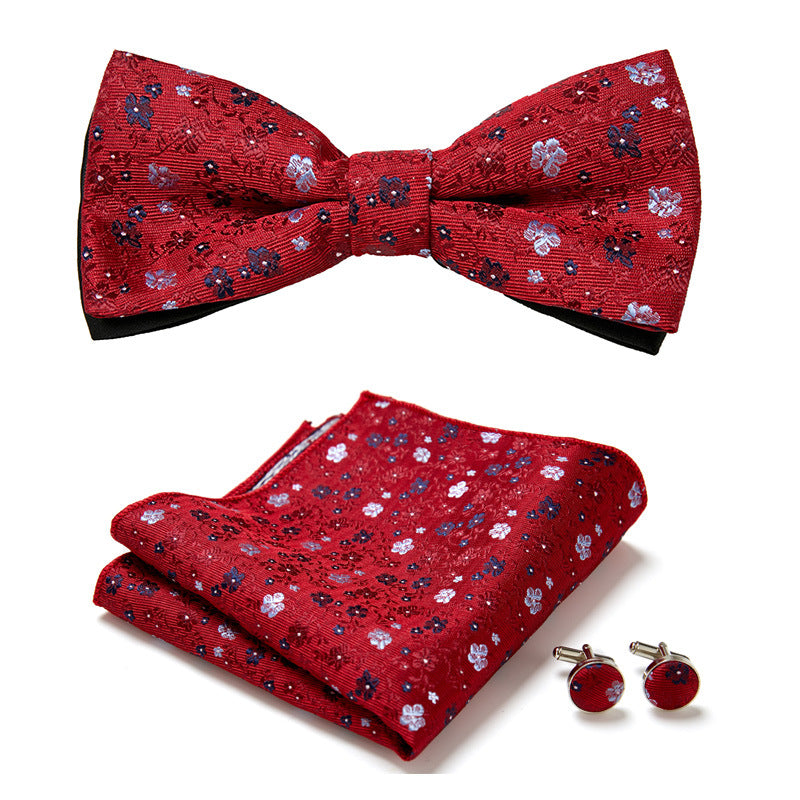 Ensemble masculin complet : nœud papillon, pochette, boutons de manchette pour un look chic.