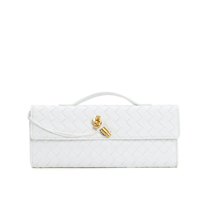 Sac à main de luxe en cuir tressé pour femme, alliant élégance et durabilité.