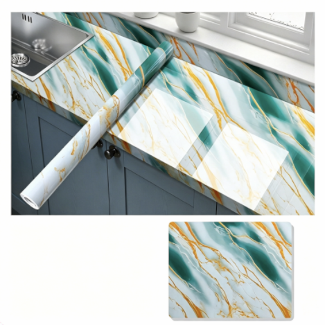Papier peint adhésif marbre pour DIY. Rénovation facile sans colle, idéal pour projets de décoration murale.