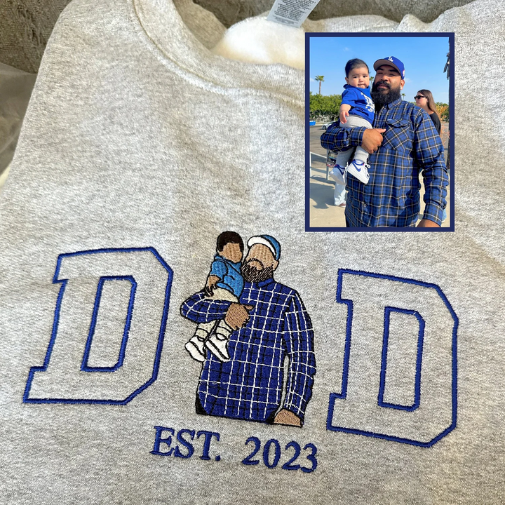 Pull à capuche brodé personnalisé pour homme, un cadeau unique et mémorable pour toute occasion.