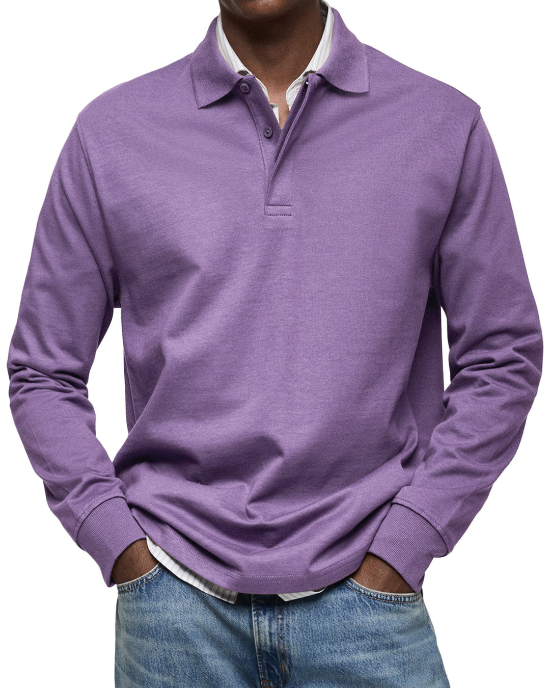 Polo homme à manches longues avec coupe moderne, chic et confortable. Idéal pour un look quotidien polyvalent.