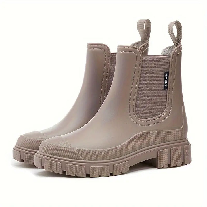 Bottes Chelsea femme imperméables noires avec semelle antidérapante, idéales pour l'automne et l'hiver.