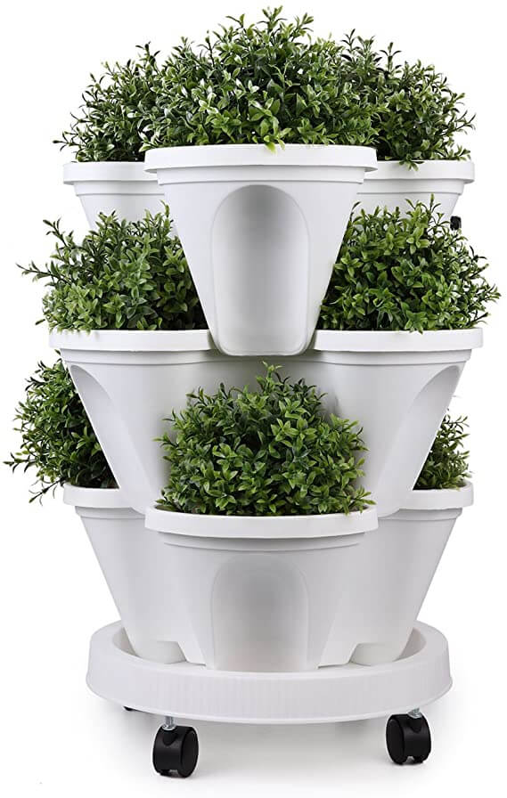 Jardin urbain vertical compact 4 niveaux avec système d'irrigation, parfait pour petits espaces.