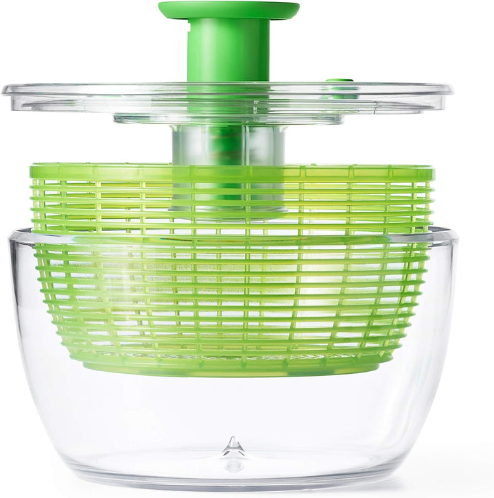 Ustensile de préparation: essoreuse à salade XL pour une fraîcheur instantanée de vos légumes.