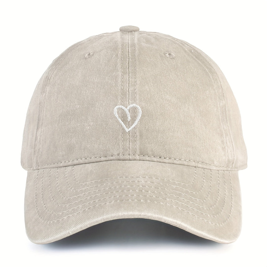 Mode féminine: Casquette vintage en coton ajustable, idéale pour un look décontracté d'été.