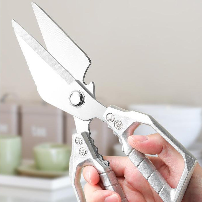 Outil de découpe professionnel pour cuisine, tranchage précis et préparation robuste.