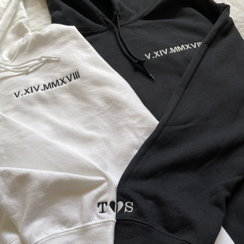Vêtements couples personnalisés, hoodie brodé chiffres romains, cadeau souvenir.