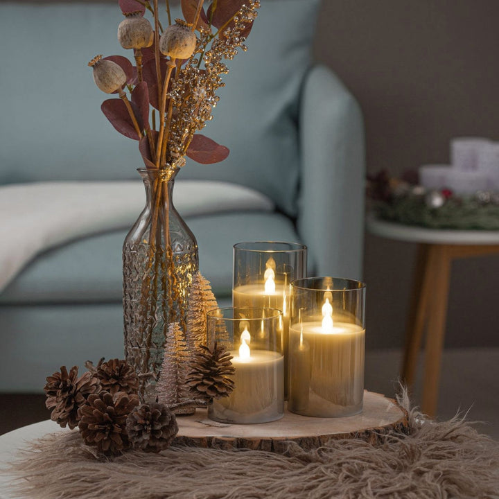 Bougies LED décoratives, flamme réaliste, éclairage sûr pour toutes les pièces intérieures.