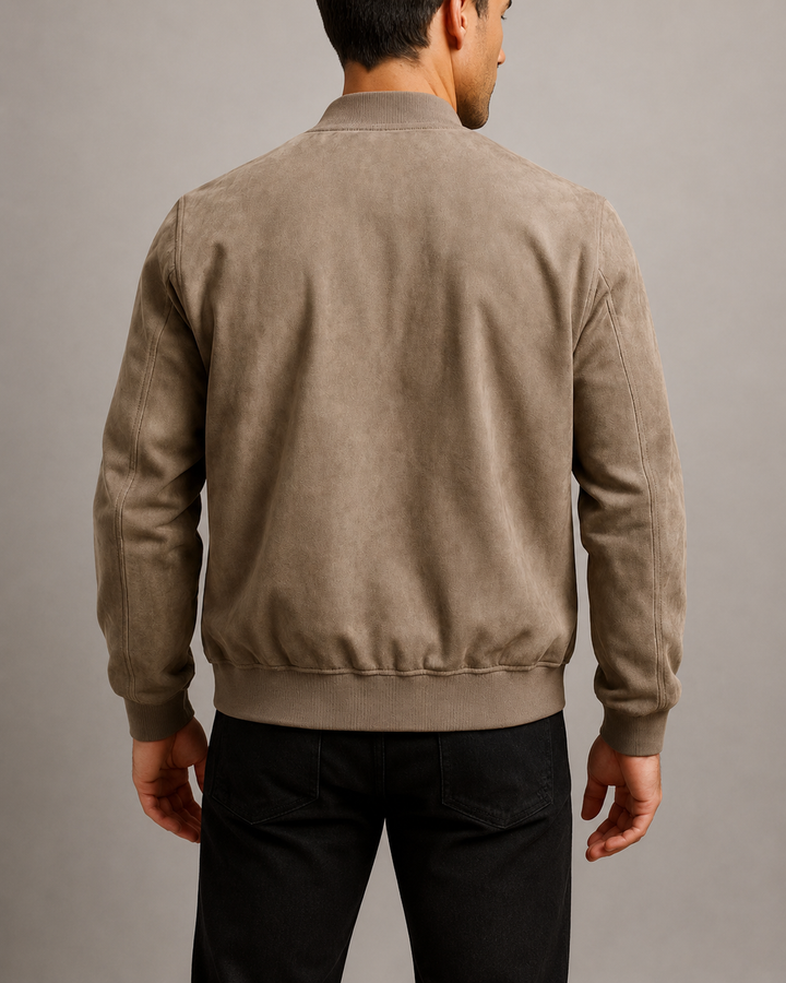 Dos veste bomber homme, coupe moderne pour élégance urbaine. Confortable et décontractée, parfaite automne/printemps.