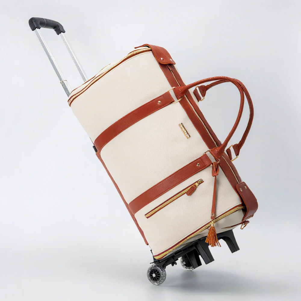 Sac de voyage femme stylé, duffel cabine blanc, idéal pour les escapades.