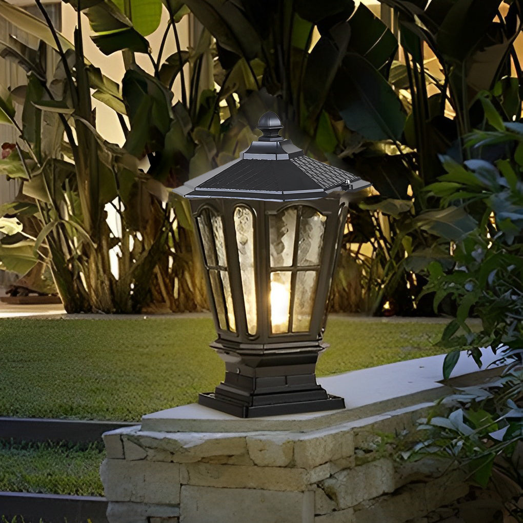 Lampe solaire sur socle en aluminium pour jardin, offrant un éclairage extérieur automatique et puissant.