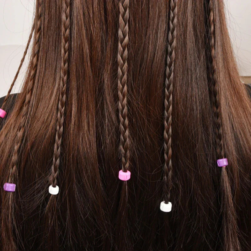 Tresseuse BraidEase automatique, l'accessoire cheveux beauté pour des tresses stylées sans effort et un gain de temps.