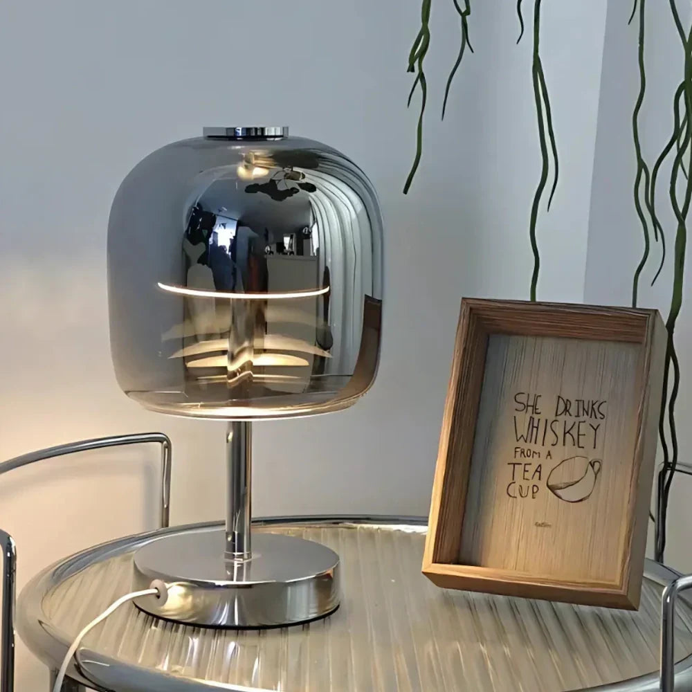 Lampe de table Lumivara contemporaine avec fonction dimmable et USB. Éclairage polyvalent pour chaque pièce.