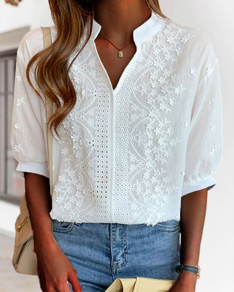 Blouse femme Emelia élégante à manches bouffantes. Vêtement tendance mode pour un style chic et sophistiqué daily.