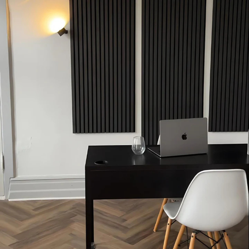 Applique LED sans fil pour chambre ou salon. Lampe murale dimmable, rotative, éclairage intérieur moderne et chaleureux.