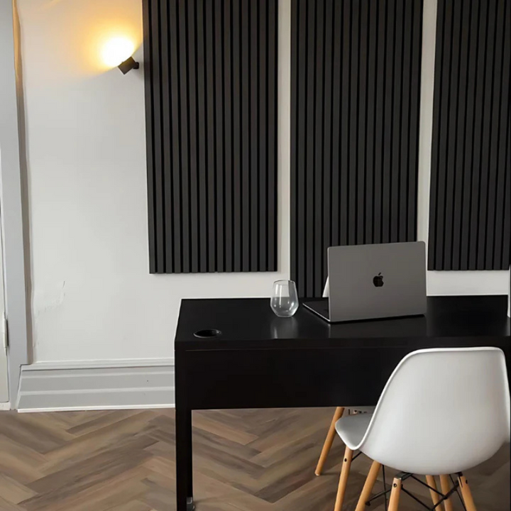 Applique LED sans fil pour chambre ou salon. Lampe murale dimmable, rotative, éclairage intérieur moderne et chaleureux.