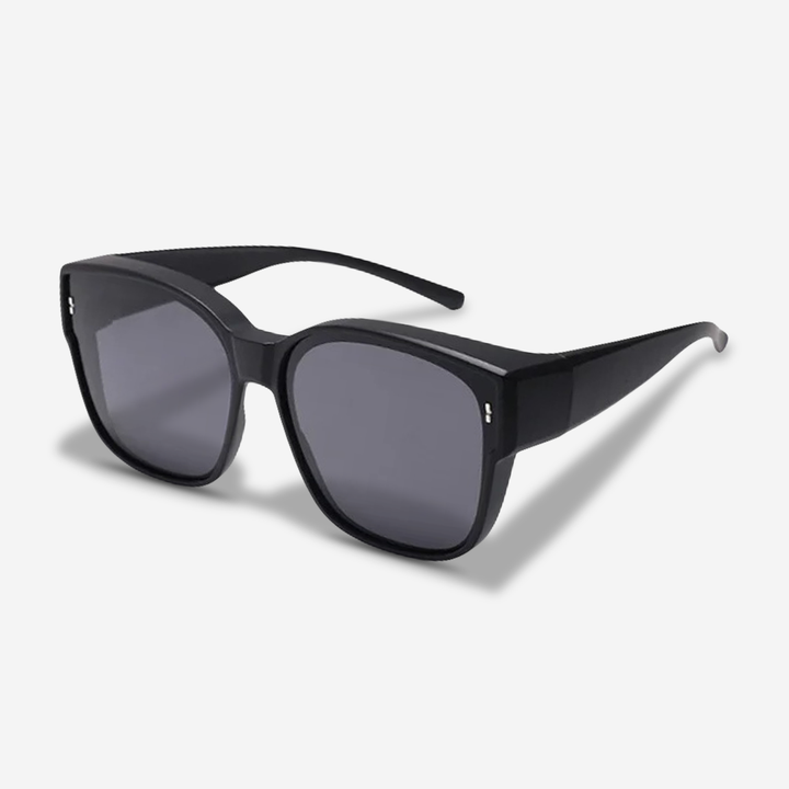 Détail du système de clip robuste pour lunettes de vue. Sur-lunettes solaires UV400, confortables.