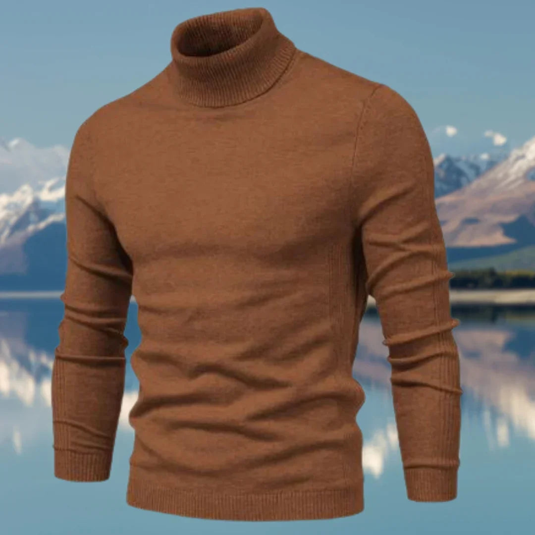 Haut homme essentiel pour l'hiver: un pull col roulé confortable, chaud et à la coupe ajustée.