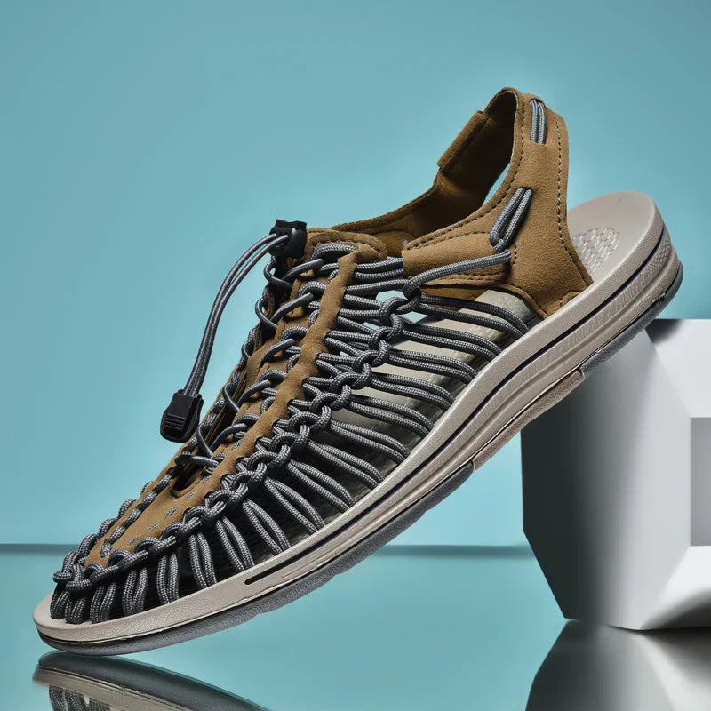 Sandales Renzo élégantes pour hommes, polyvalentes. Confort optimal pour la mode masculine estivale et quotidienne.