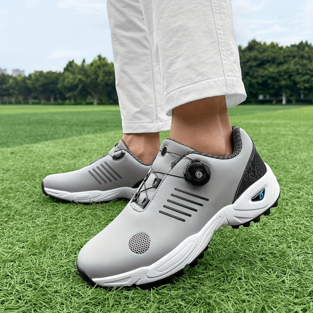 Chaussures de golf pour hommes avec adhérence supérieure, légèreté et système de laçage rotatif pour la performance.