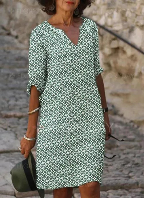 Robe midi fluide élégante pour femmes, parfaite pour l'été et les vacances. Confort chic décontracté.