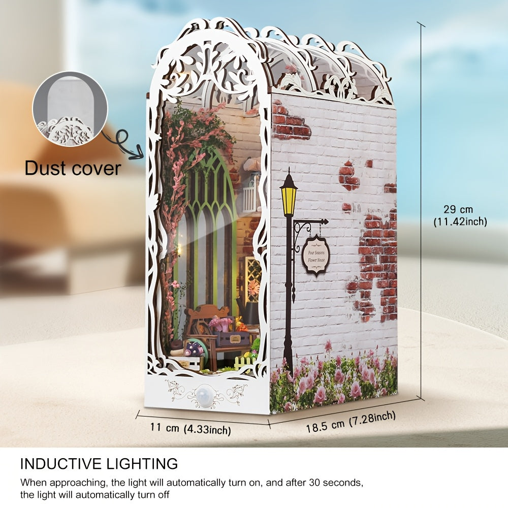 Maison miniature fleurie en bois 3D, assemblée, lumineuse avec LED. Belle décoration avec housse de protection.