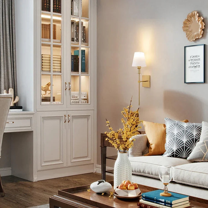 Lot de 2 lampes murales LED sans fil rechargeables avec télécommande. Idéales pour une ambiance ajustable.