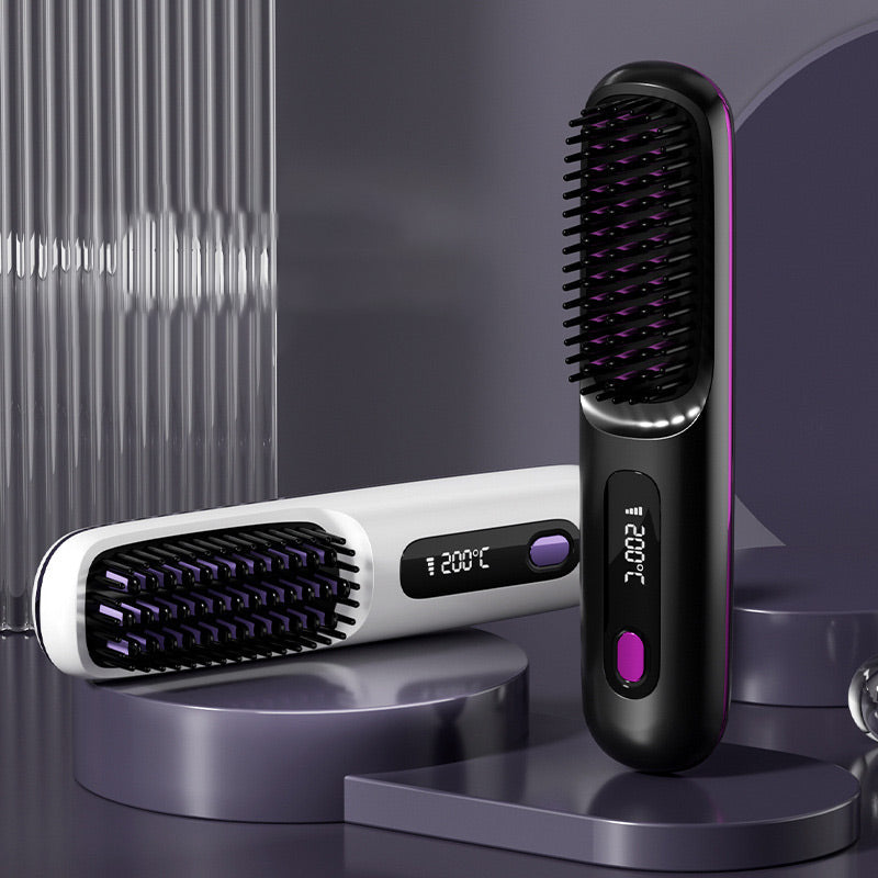 Brosse lissante sans fil céramique pour cheveux brillants, portable et anti-frisottis.