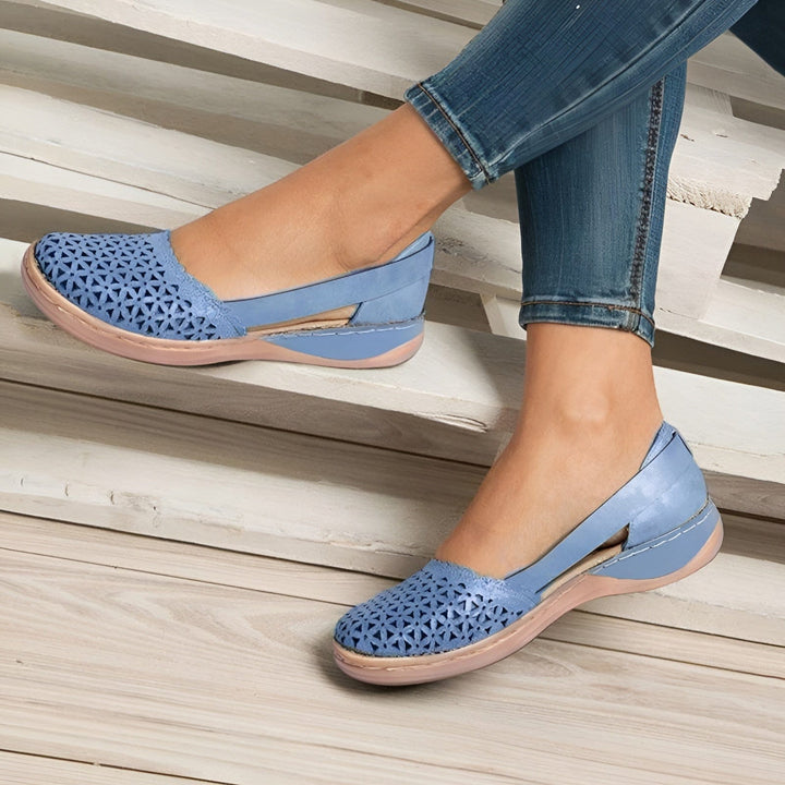Chaussures respirantes pour femmes, idéales pour le printemps et l'été, alliant mode et confort orthopédique.