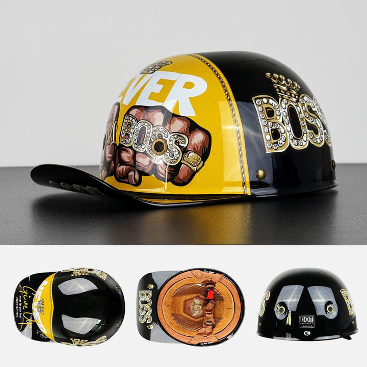Casque PulseCap rouge, style baseball tendance, sécurité moto et scooter en ville.