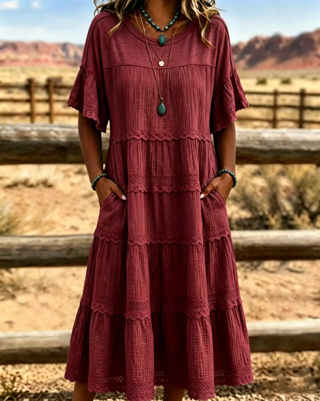 Mannequin portant une robe midi femme confortable en coton/lin, volants élégants, idéale pour les vacances.