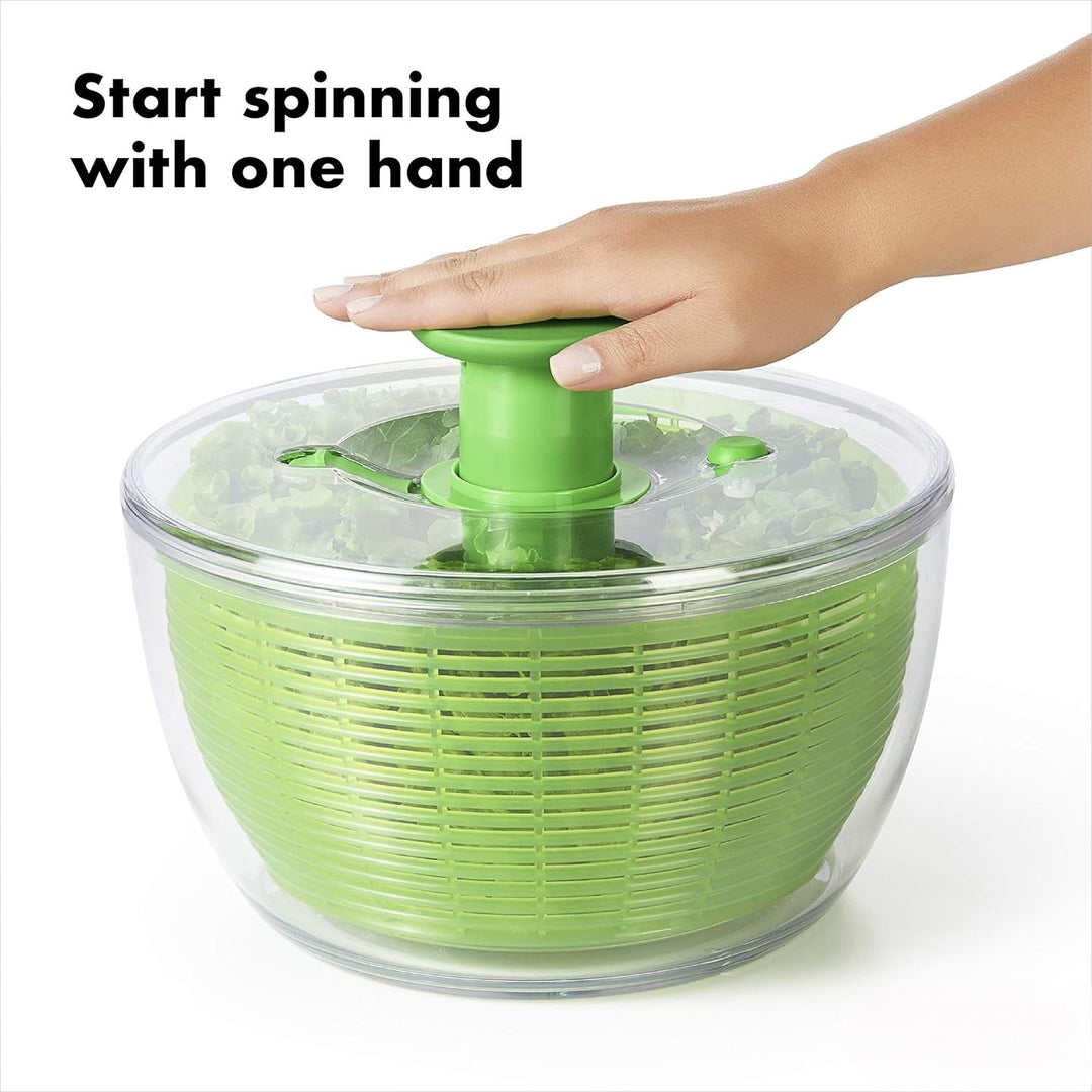 Préparation saine: grande essoreuse à salade pour laver et sécher vos légumes facilement et rapidement.