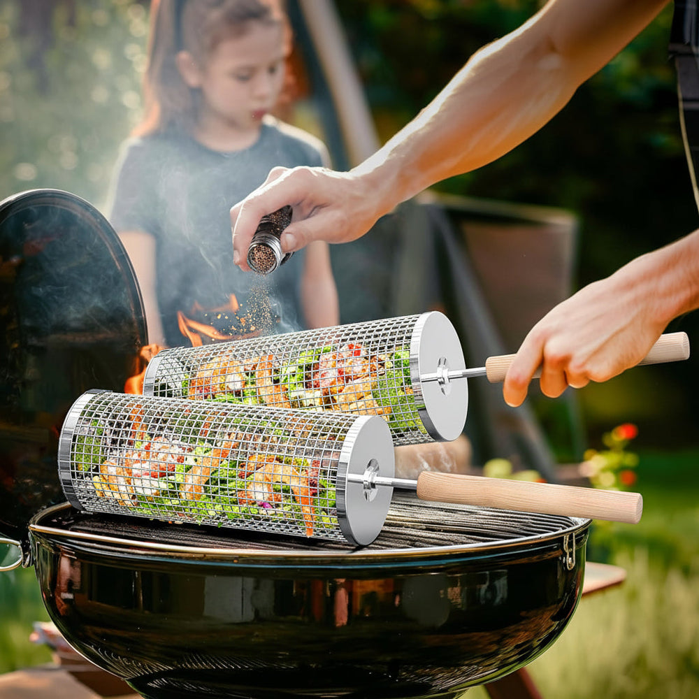 Accessoire BBQ en inox robuste: panier de cuisson pour griller facilement légumes, poisson et fruits de mer.