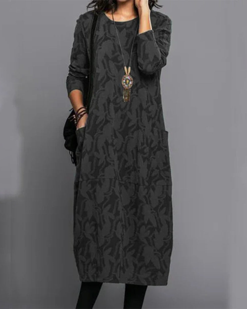 Élégante robe longue fleurie pour femme, polyvalente et confortable, un incontournable quotidien.