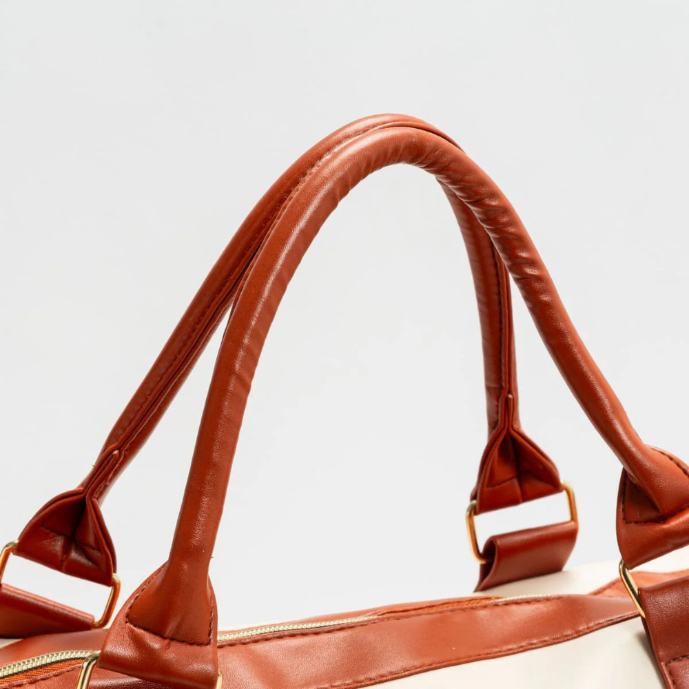 Sac de voyage femme, duffel élégant et organisé, couleur graphite.