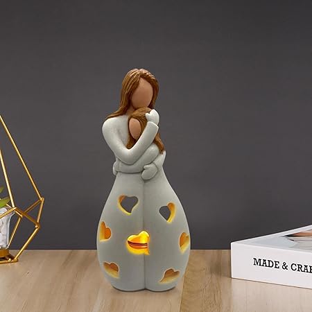 Lampe de table design cœur romantique en résine beige, éclairage LED d'ambiance pour chambre.