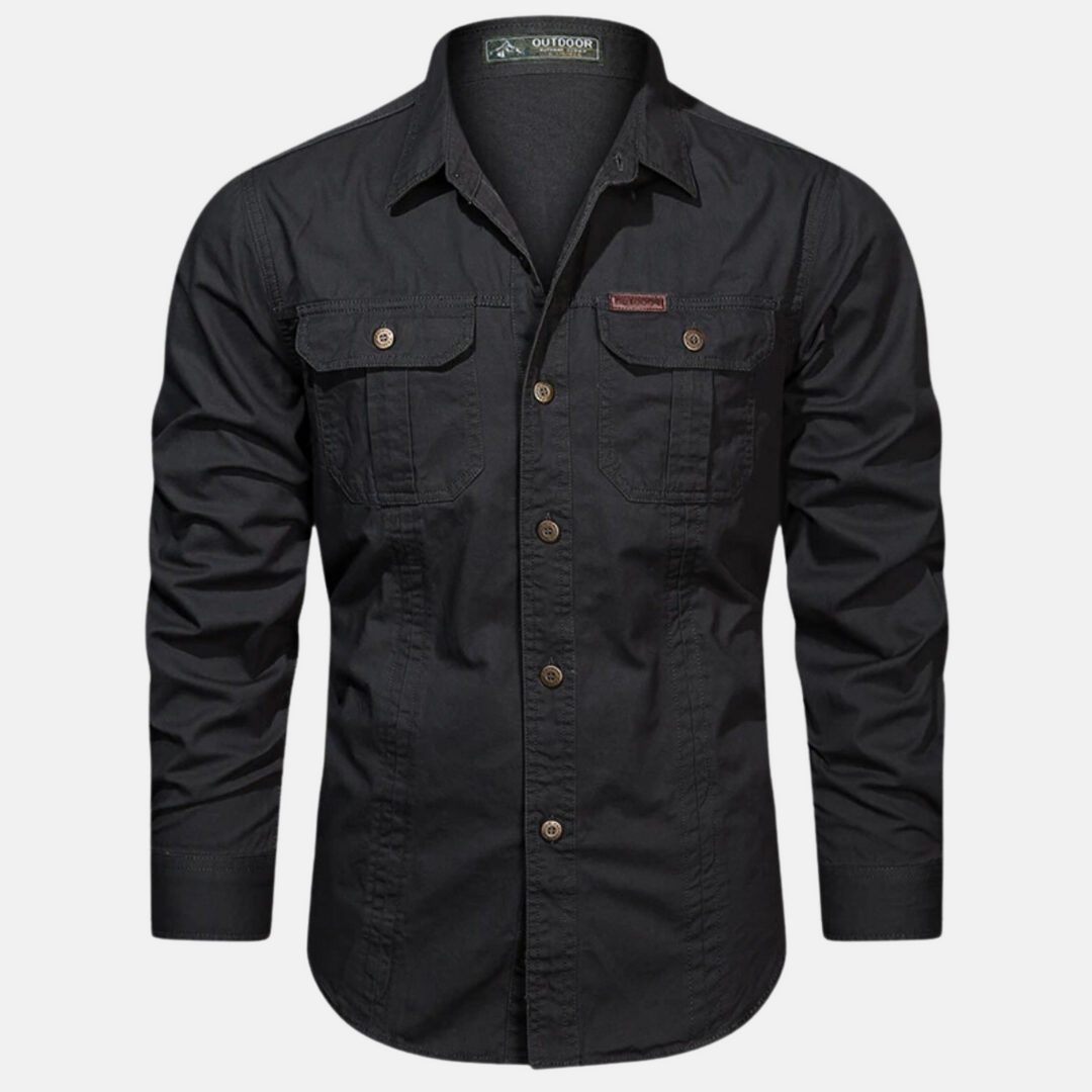 Chemise cargo homme en tissu résistant avec poches utilitaires. Parfaite pour un style streetwear ou décontracté et chic.