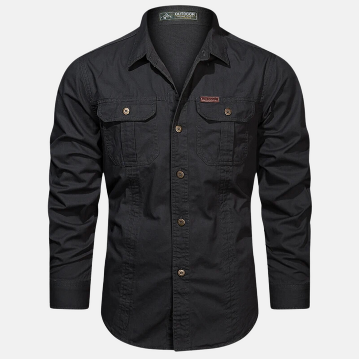 Chemise cargo homme en tissu résistant avec poches utilitaires. Parfaite pour un style streetwear ou décontracté et chic.